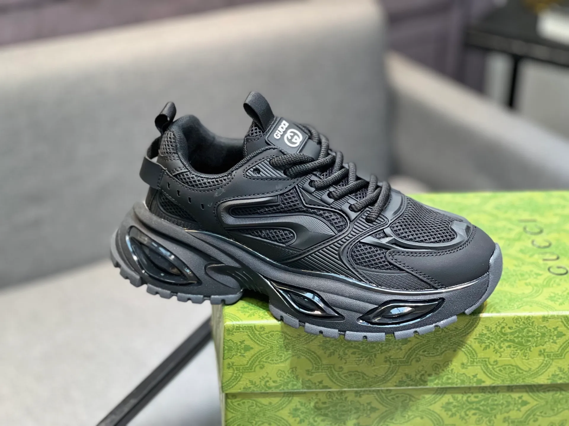 💰¥460 Brand: GUCCI Standard code: 38-44, Material: original material splicing, comfortable and breathable lining, lightweight and wear-resistant sports outsole Style category: men's fashionable casual shoes, running, sports shoes, distinguished luxury brand elements, top luxury